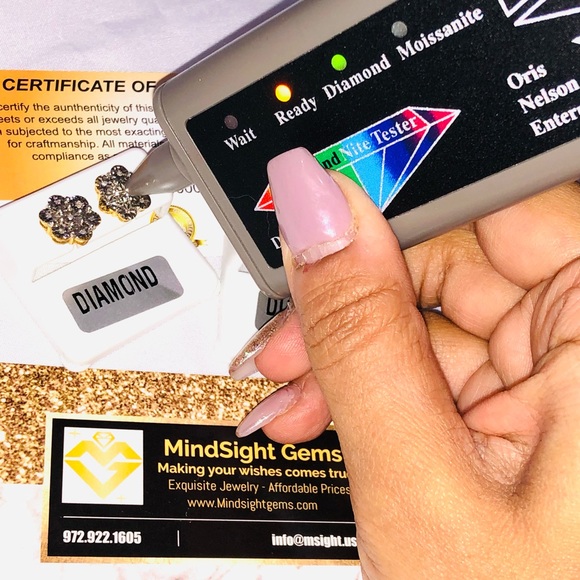 10k yellow gold vermeil REAL diamond earring, huge sale, unbeatable prices, GIFT - Picture 4 of 6